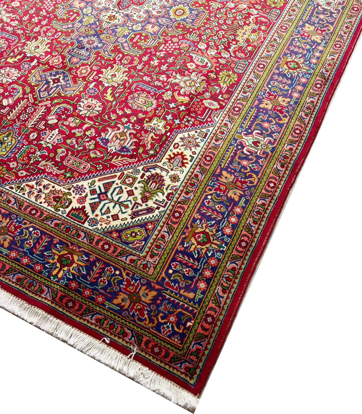 Persian Tabriz 100% Wool Pile Rug – Handwoven Elegance