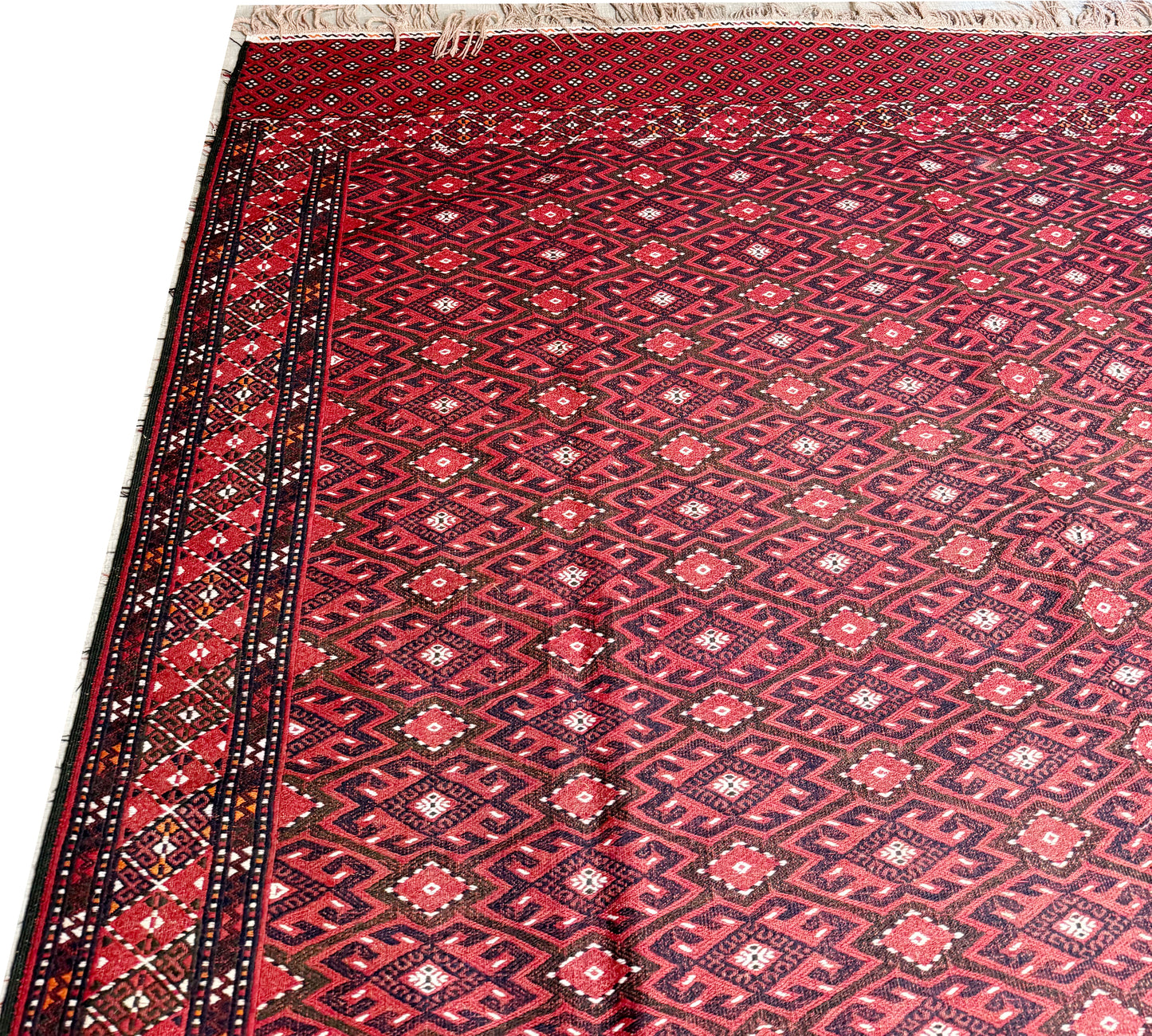 Persian Kilim Iran Wool Carpet – Handwoven Excellence